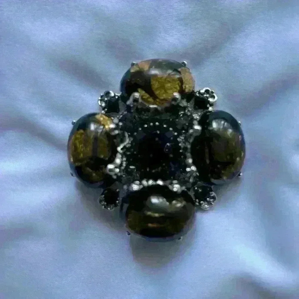 Vintage Onyx and Crystal Brooch. - Picture 4 of 5